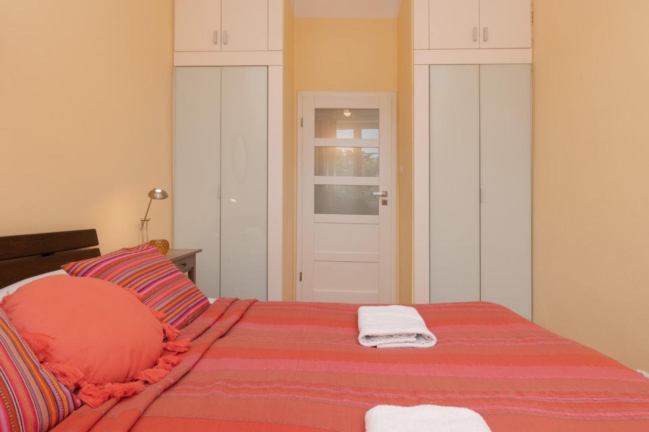 Warsaw New Town Square Apartment For 5 Guests By Noclegi Renters Varsóvia Exterior foto